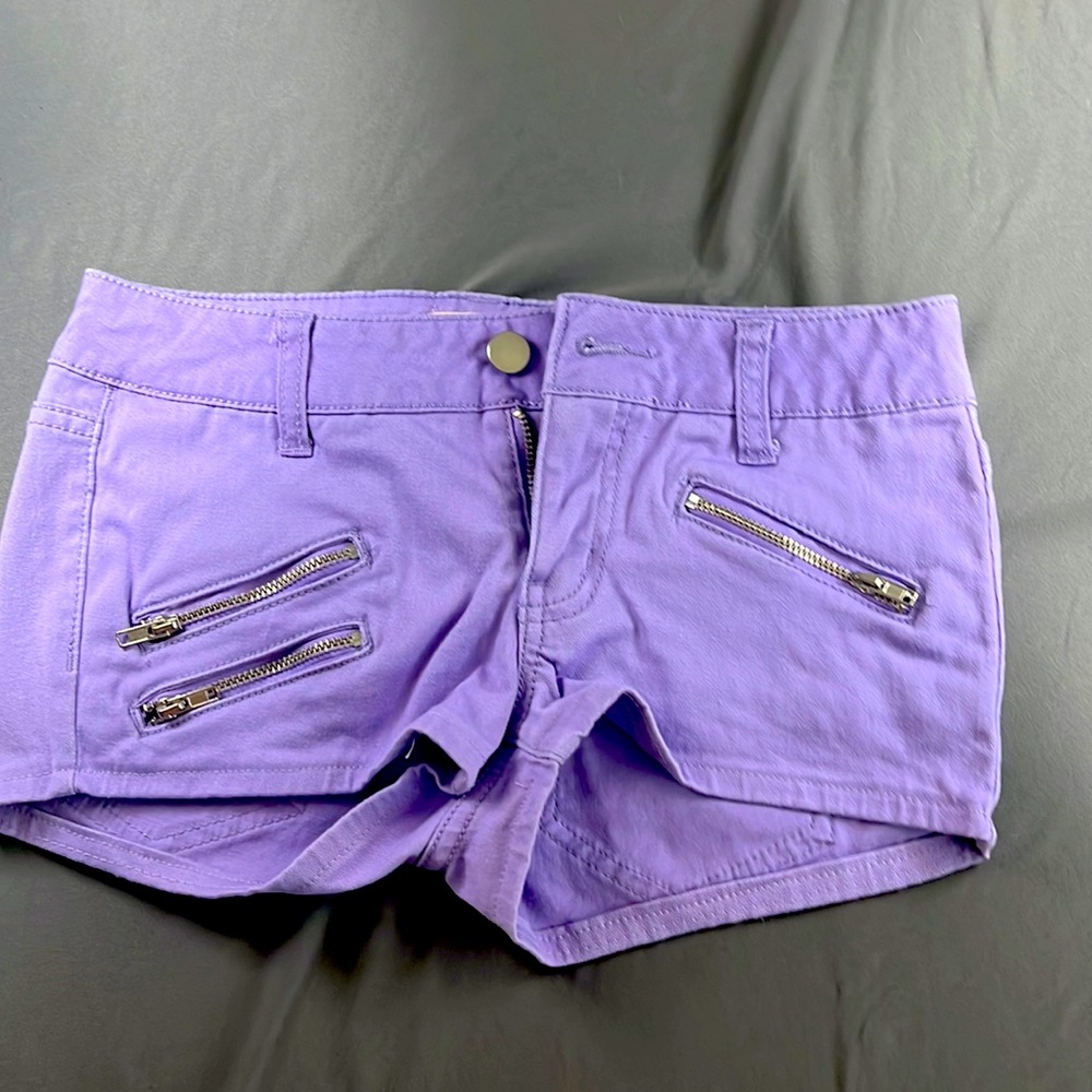 Zipper short shorts size 24